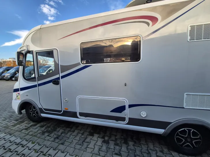 Fahrzeugbild Frankia Holiday Class 680 SD Frühlingsangebot #8