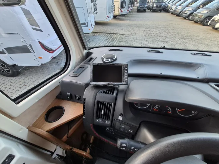 Fahrzeugbild Frankia Holiday Class 680 SD Frühlingsangebot #14