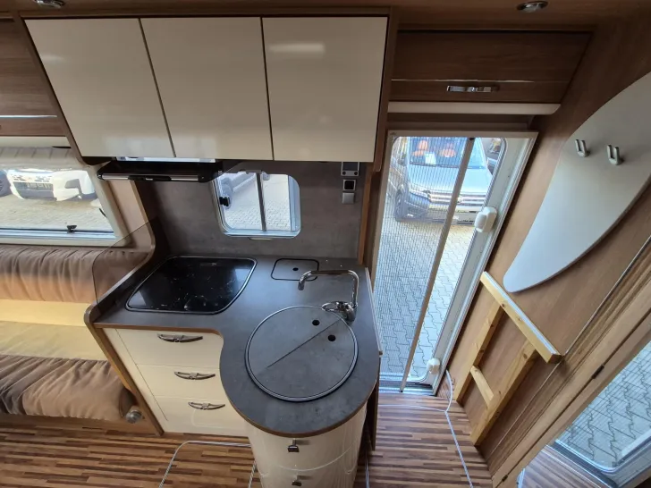 Fahrzeugbild Frankia Holiday Class 680 SD Frühlingsangebot #17