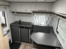Fahrzeugbild Fendt Apero Activ 390 FH Mod.2026; 1700kg #5