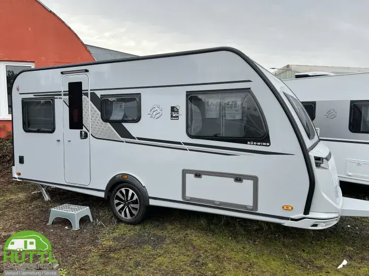 Fahrzeugbild Knaus Südwind 460 EU Black Selection elektr. Ausführung (Gasfrei) #1