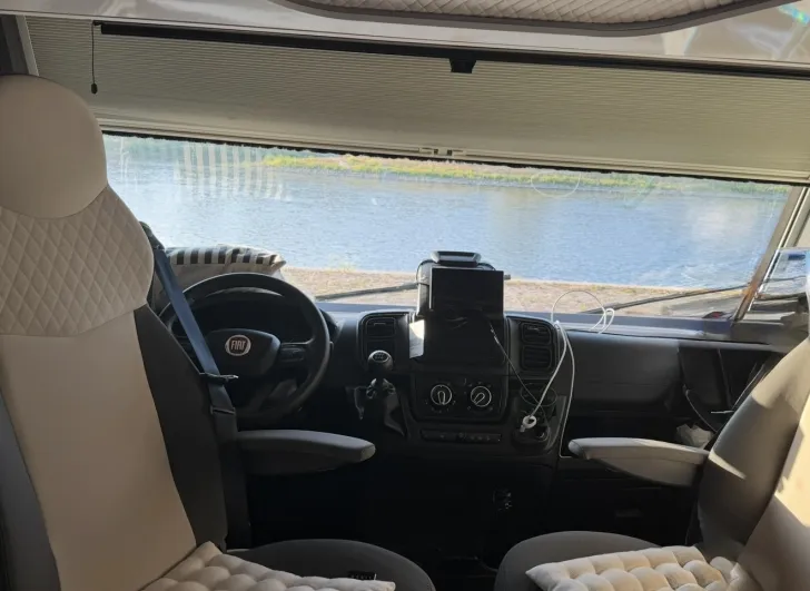 Fahrzeugbild Roller Team ZEFIRO 267 Integral top Zustand #6