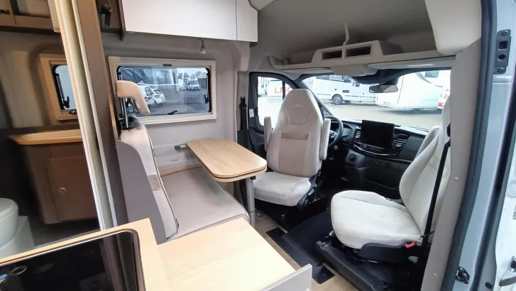 Fahrzeugbild LMC Innovan 590 Ford 165 PS Automatik #11