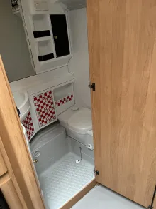 Fahrzeugbild Hobby De Luxe Easy 450 UF #5