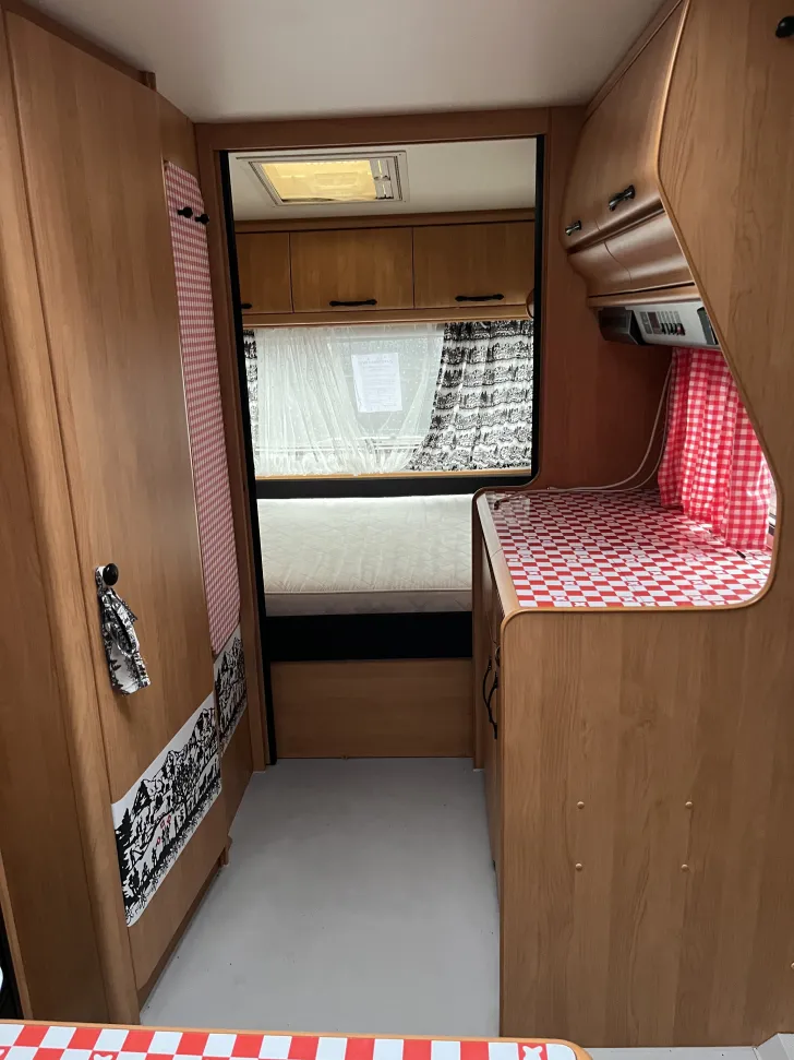 Fahrzeugbild Hobby De Luxe Easy 450 UF #7