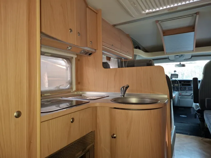 Fahrzeugbild Bürstner Delfin T 690 #6