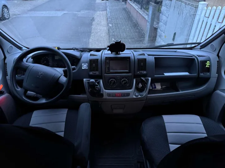 Grundriss Nacht Peugeot Boxer 2,0 HDi gut gepflegt, autark
