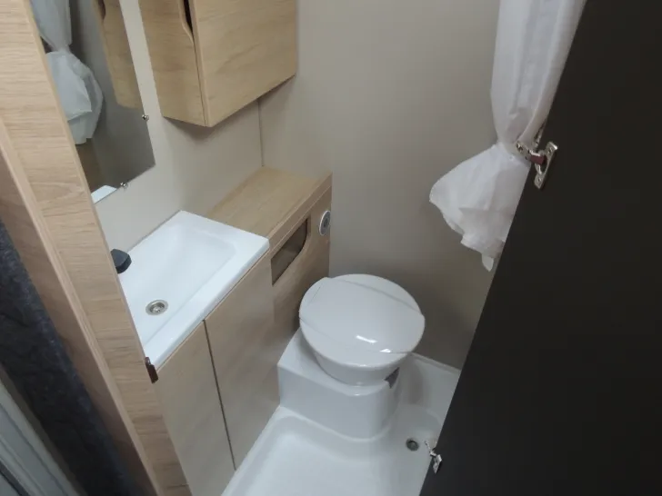 Fahrzeugbild Weinsberg CaraOne 390 QD #9