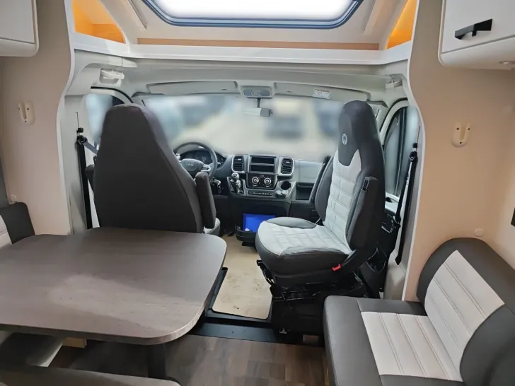 Fahrzeugbild Sunlight Adventure T 68 !!! Sie sparen 7.863,- !!! #11