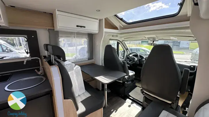 Sicht vorne-hinten Sunlight T 66S Adventure Edition