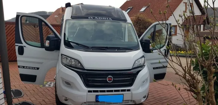 Fahrzeugbild Adria Twin Supreme 600 SPB gepflegt #1