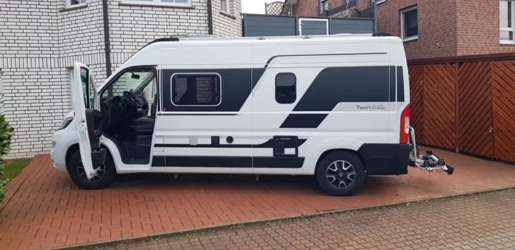 Fahrzeugbild Adria Twin Supreme 600 SPB gepflegt #4