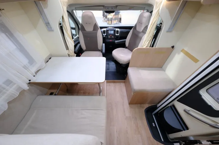 Fahrzeugbild Itineo PJ 700 Elite/1.Hand/Festbett+Hubbett/TOP #8