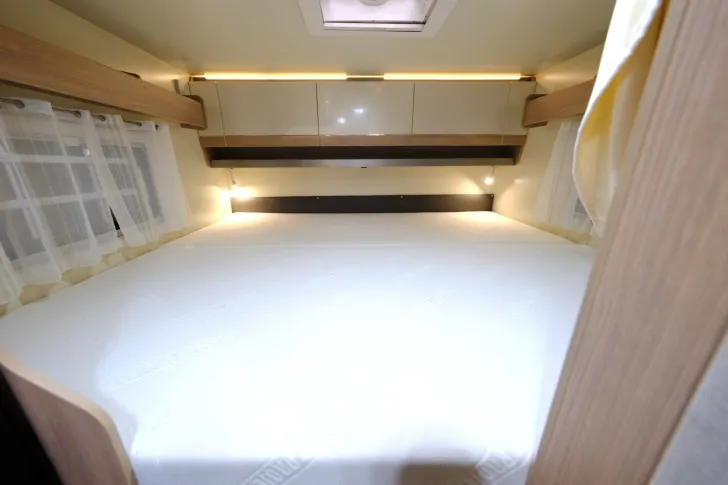 Fahrzeugbild Itineo PJ 700 Elite/1.Hand/Festbett+Hubbett/TOP #11