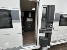 Fahrzeugbild Hobby De Luxe 460 UFe #6