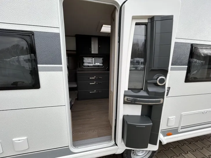 Fahrzeugbild Hobby De Luxe 460 UFe #6