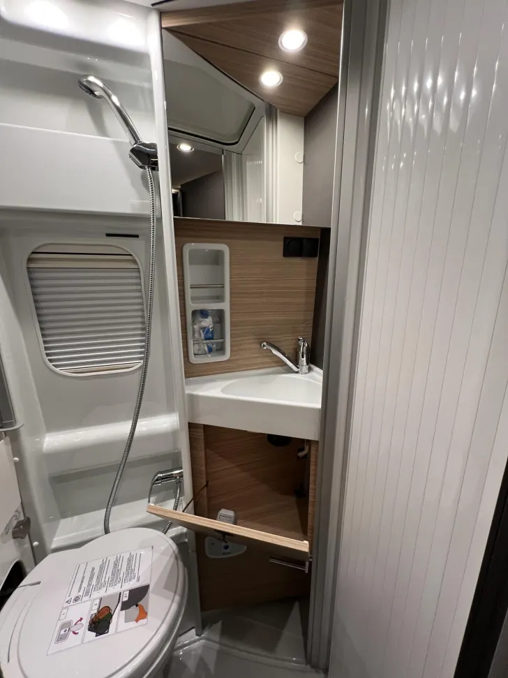 Fahrzeugbild Malibu Van first class - two rooms coupé 640 LE RB Fiat (741) #30
