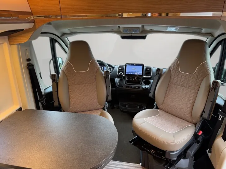 Fahrzeugbild Malibu Van family-for-4 comfort 640 LE #11