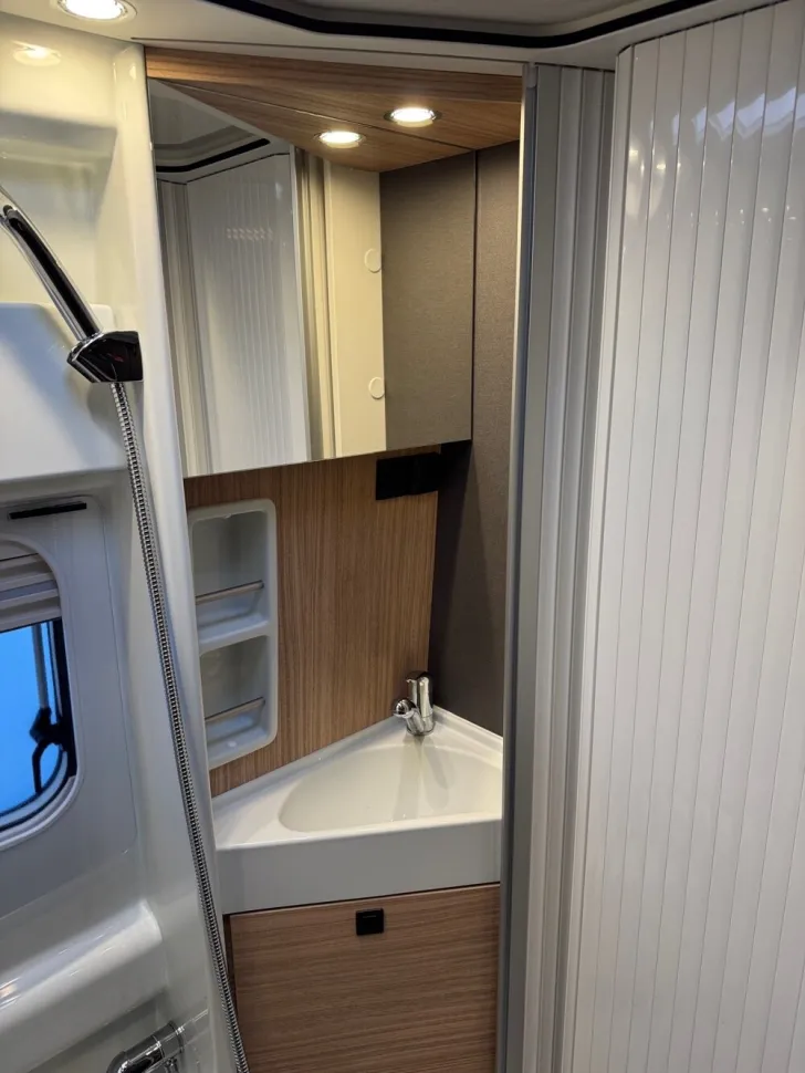 Fahrzeugbild Malibu Charming GT skyview 640 LE RB #15