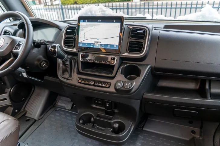 Fahrzeugbild Le Voyageur Eterna 7.8 CF 180PS+AUT+4.4T+ALDE+SOLAR #8