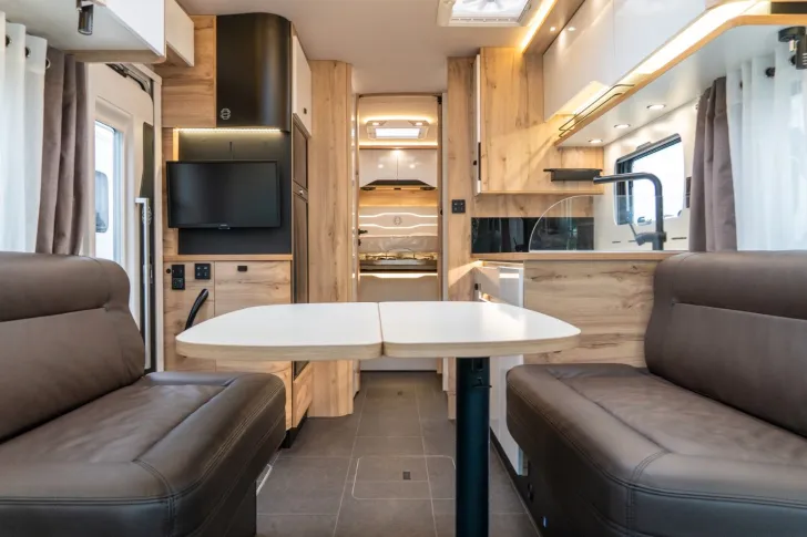 Fahrzeugbild Le Voyageur Eterna 7.8 CF 180PS+AUT+4.4T+ALDE+SOLAR #9