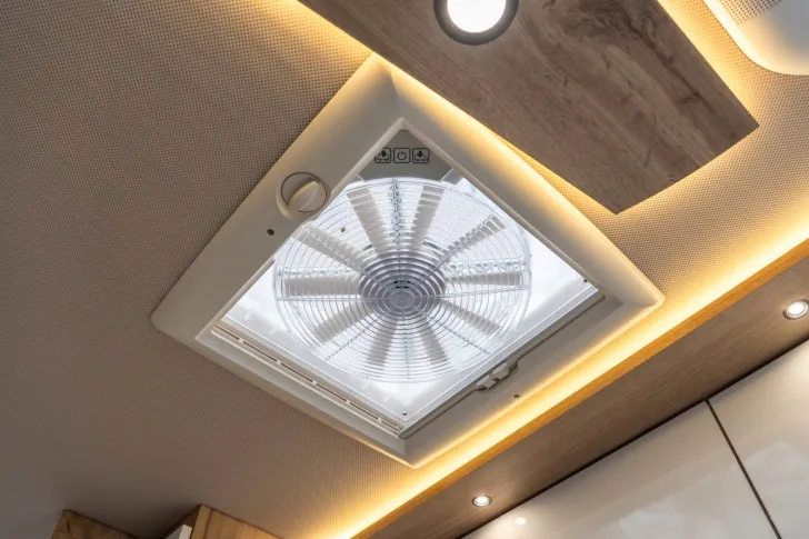 Fahrzeugbild Le Voyageur Eterna 7.8 CF 180PS+AUT+4.4T+ALDE+SOLAR #22