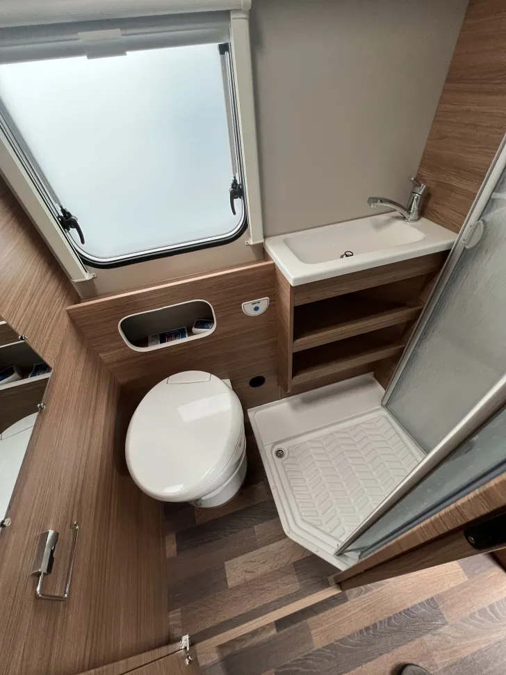 Fahrzeugbild Weinsberg CaraHome 650 MEG #9