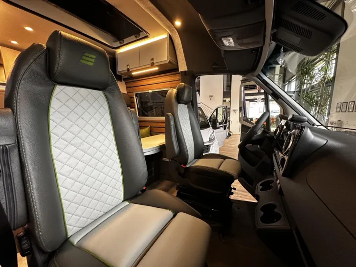 Fahrzeugbild Hymer Grand Canyon S CrossOver 600 SALE sparen 8.000 #11