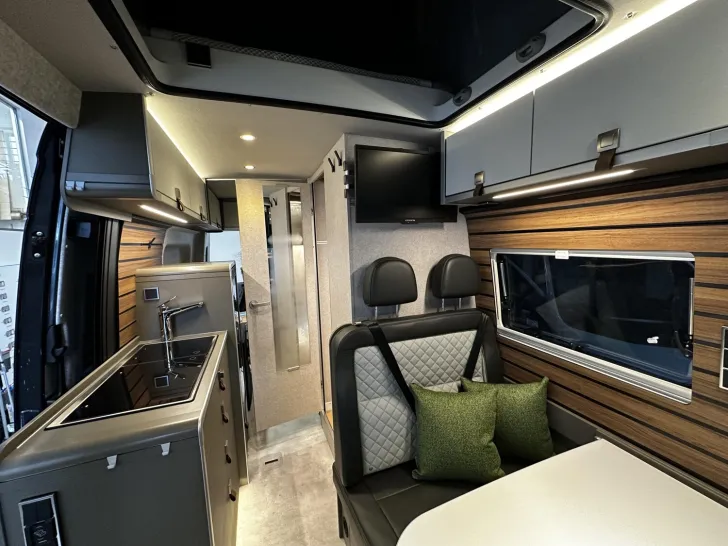 Fahrzeugbild Hymer Grand Canyon S CrossOver 600 SALE sparen 8.000 #13