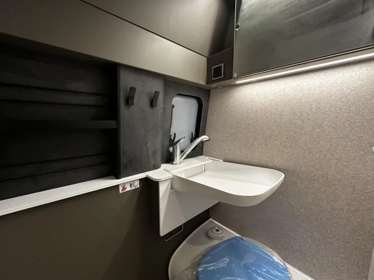 Fahrzeugbild Hymer Grand Canyon S CrossOver 600 SALE sparen 8.000 #19