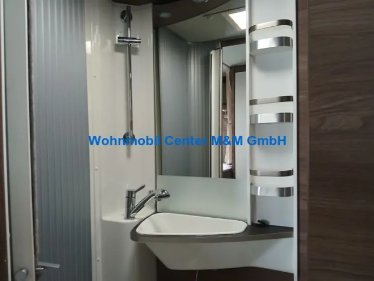 Fahrzeugbild Knaus Live Traveller 650 DG Deluxe Navi #10