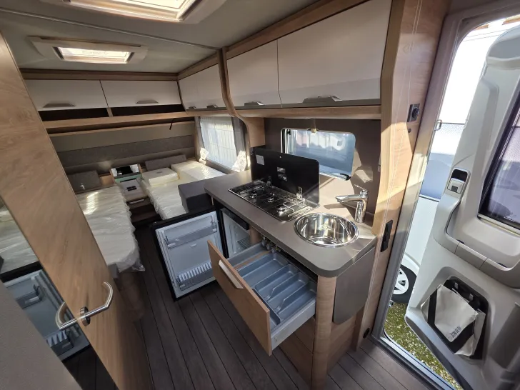 Fahrzeugbild Knaus Südwind 500 EU 60 Years Markise - Dusche #14