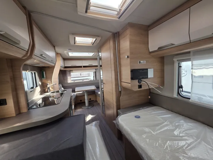 Fahrzeugbild Knaus Südwind 500 EU 60 Years Markise - Dusche #15