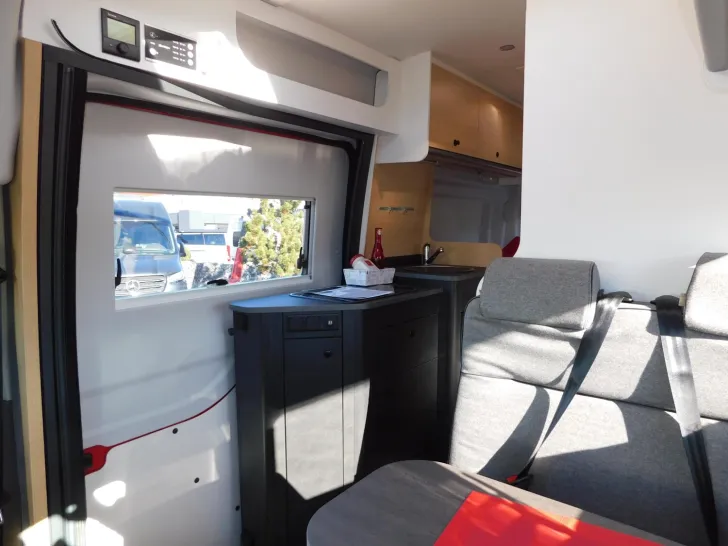 Fahrzeugbild Sunlight Cliff 4x4 590 Verfügbar ab November 2026 #11