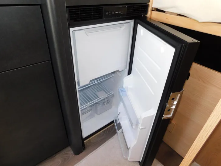 Fahrzeugbild Sunlight Cliff 4x4 590 Verfügbar ab November 2026 #16