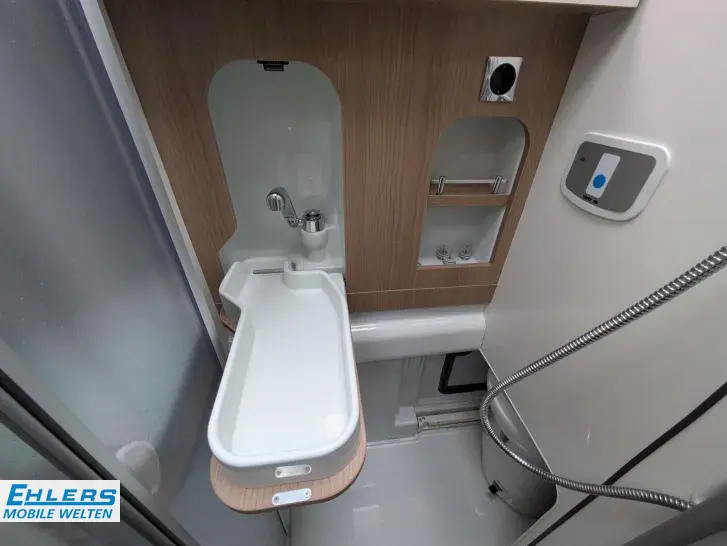 Fahrzeugbild Malibu Van compact 540 DB 140PS/Autom/Fahrassistenz-Paket/Lederausstattung #18