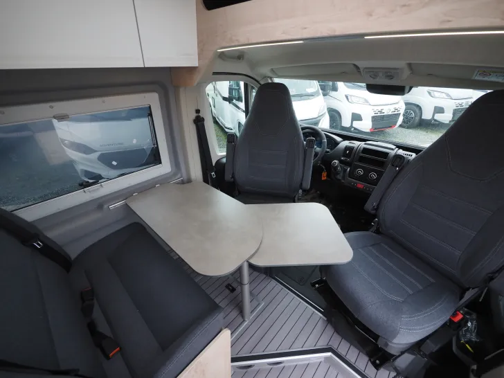 Fahrzeugbild Clever Runner, Schwenkbad, Tageszulassung ! #10