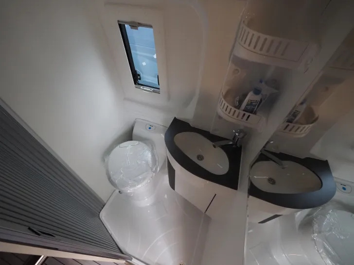 Fahrzeugbild Clever Runner 636, D+E Heizung, Tageszulassung! #14