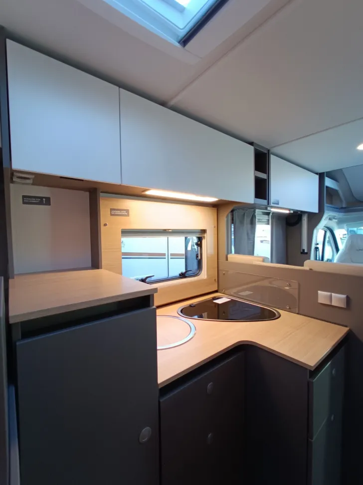 Fahrzeugbild LMC Tourer Lift 70 H 663/0 G 70 Jahre #16
