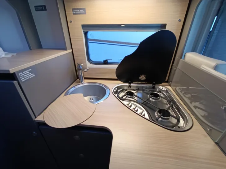 Fahrzeugbild LMC Tourer Lift 70 H 663/0 G 70 Jahre #20