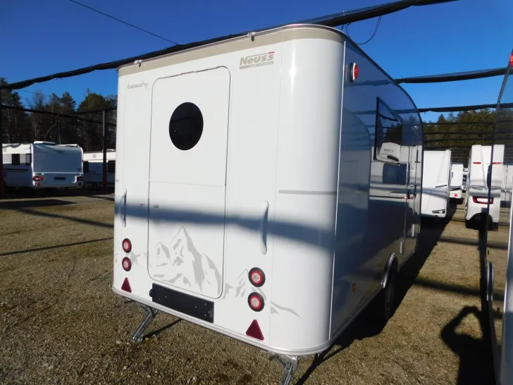 Fahrzeugbild Hobby Beachy 420 #6