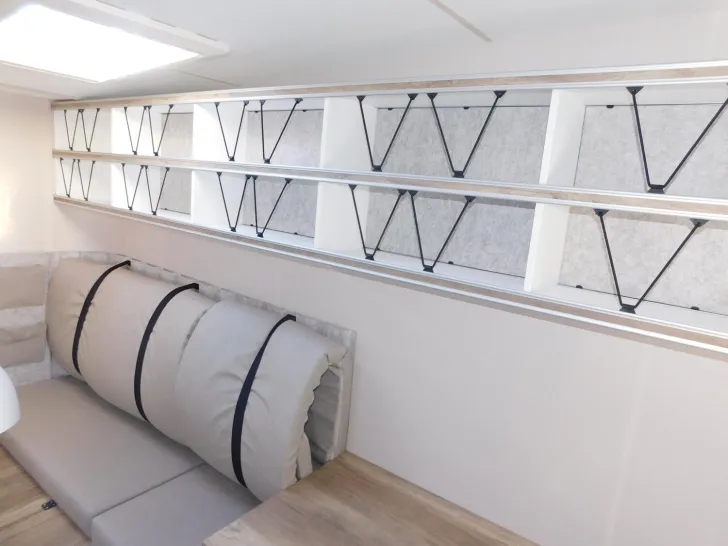 Fahrzeugbild Hobby Beachy 420 #12