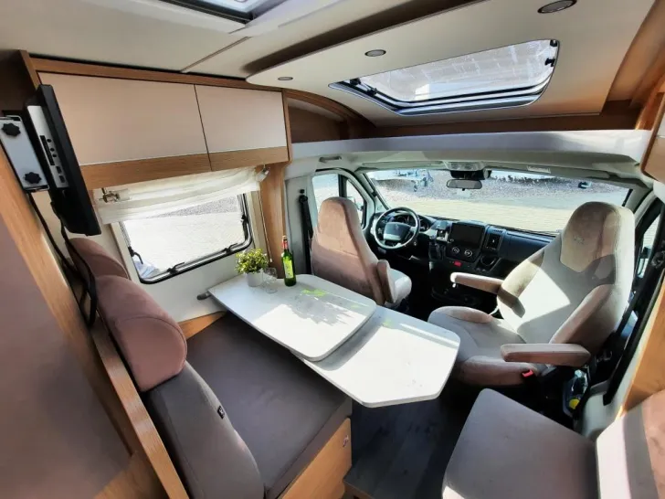 Fahrzeugbild LMC Cruiser V 646 G Sat/TV/Remis/Navi/Kamera #9