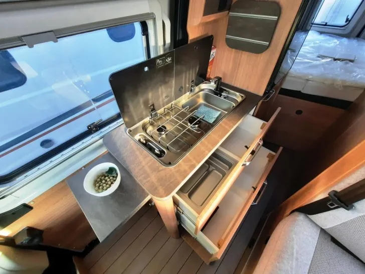 Fahrzeugbild Weinsberg CaraBus 600 MQH EDITION [FIRE] Verfüg./Sparen Sie 10.600,- € #16