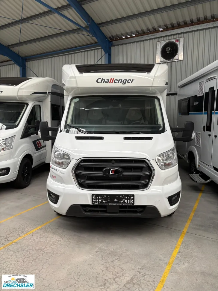 Fahrzeugbild Challenger 287 Graphite Edition #1