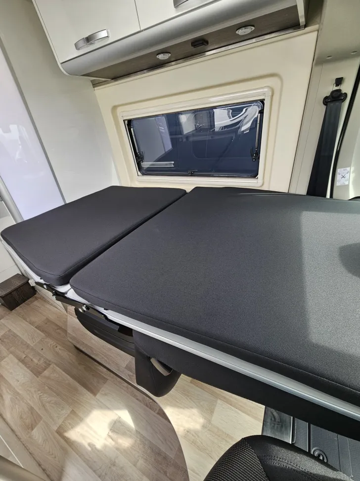 Fahrzeugbild Westfalia Columbus 601 D 180 PS Warmwasserhzg|Solar|Juli26 #17