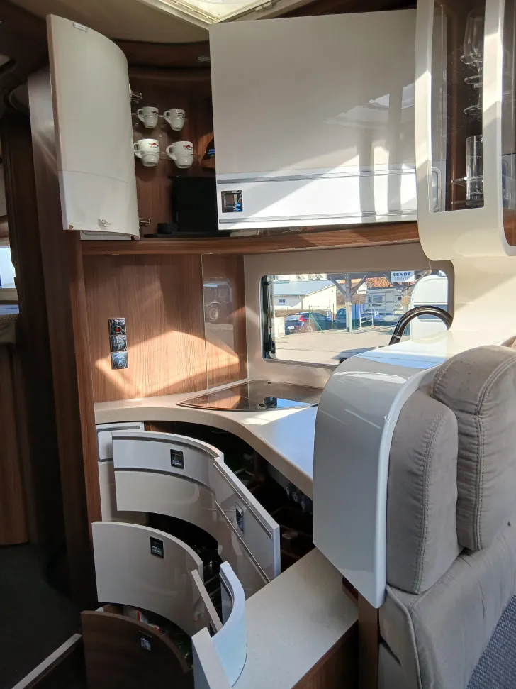 Fahrzeugbild Carthago chic s-plus I 50 LE Iveco Daily - im Kundenauftrag #18