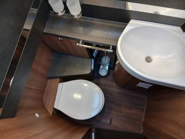 Fahrzeugbild Carthago chic s-plus I 50 LE Iveco Daily - im Kundenauftrag #27