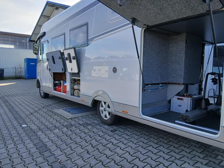 Fahrzeugbild Carthago chic s-plus I 50 LE Iveco Daily - im Kundenauftrag #50