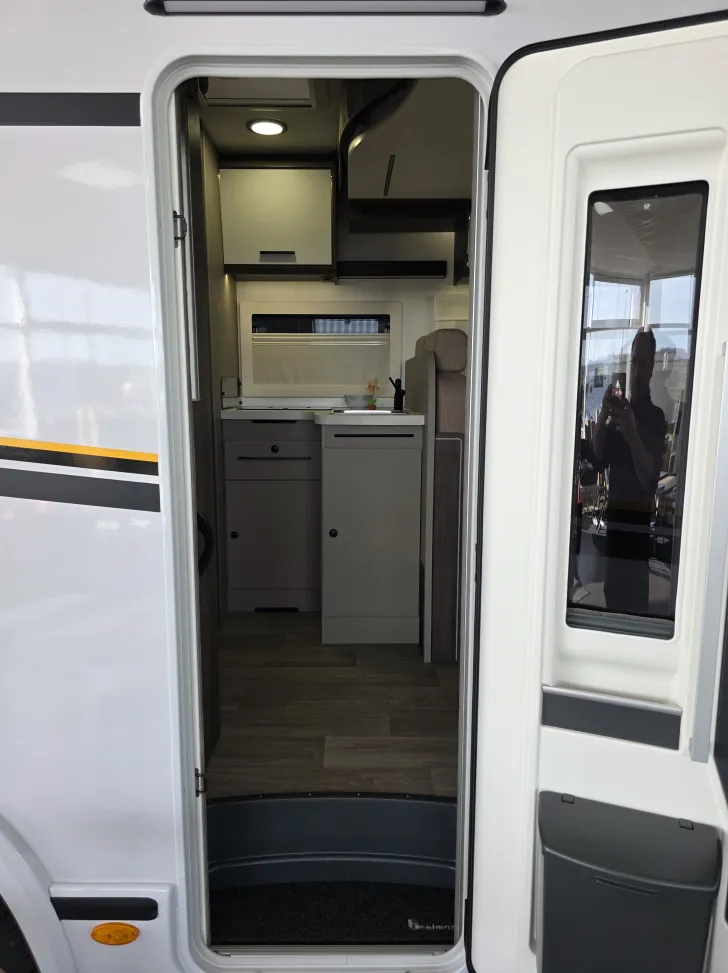 Fahrzeugbild Benimar Tessoro T463 Northautokap SOLAR MARKISE NAV #8